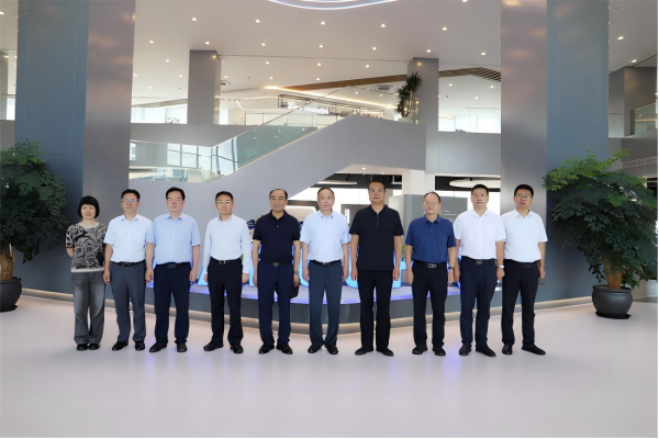 Bí thư Tỉnh ủy Bao Cơ Dương Quang Đình kiểm tra Công ty Hàng Xa
